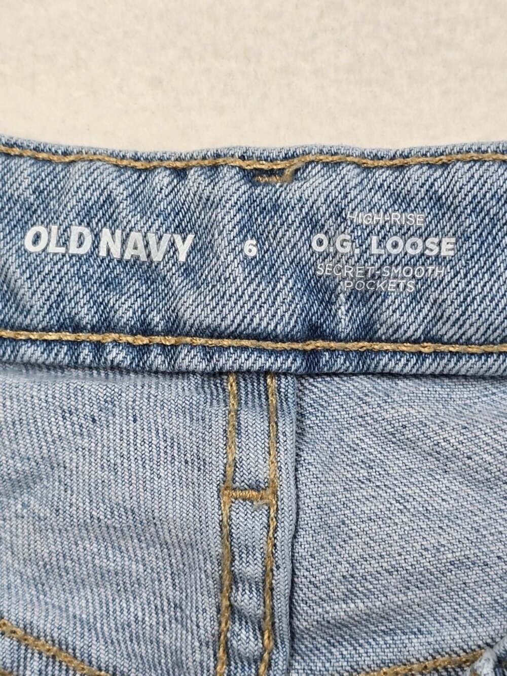 Old Navy Womens High Rise OG Loose Jeans Size 6 Light Wash Denim - Picture 3 of 6